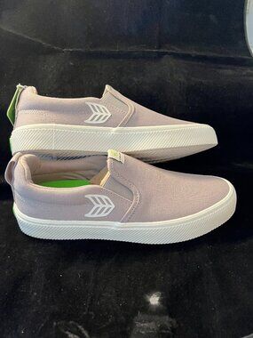Cariuma Slip-On NWT M 8.5 W 10